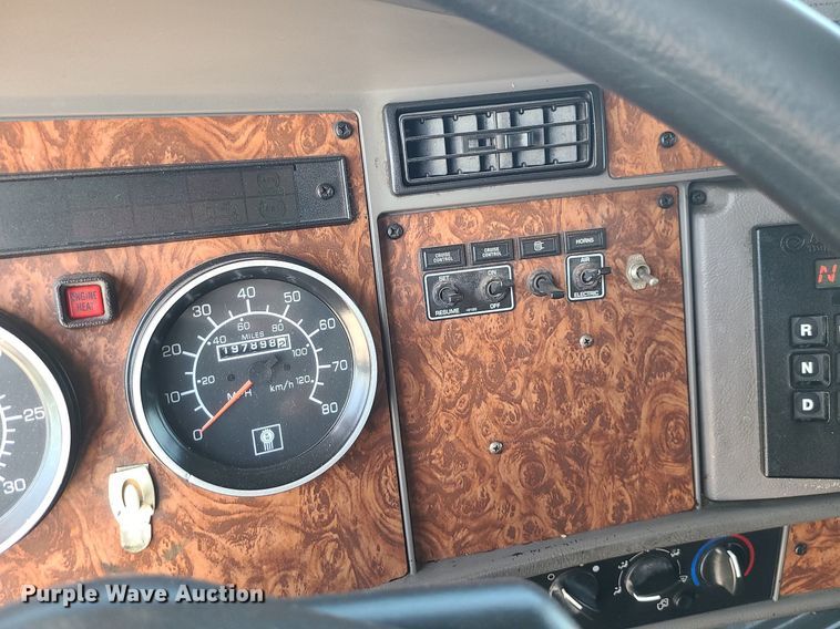 image for item DI3006 2002 Kenworth T300  delivery truck