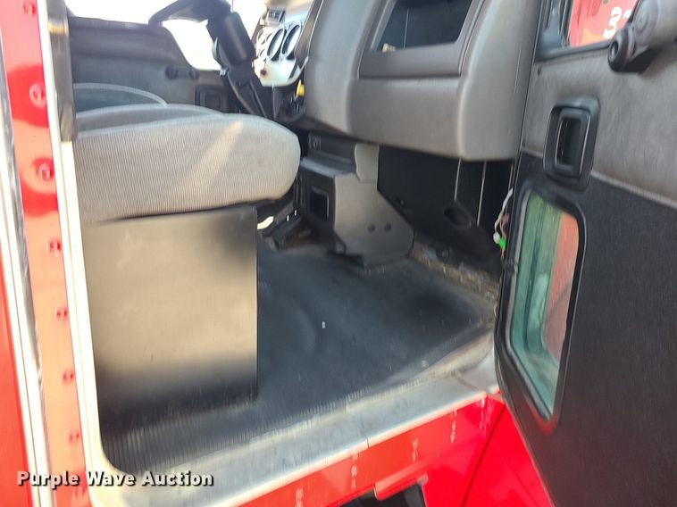 image for item DI3006 2002 Kenworth T300  delivery truck