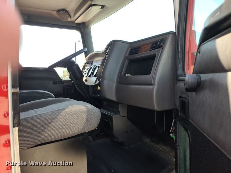 image for item DI3006 2002 Kenworth T300  delivery truck