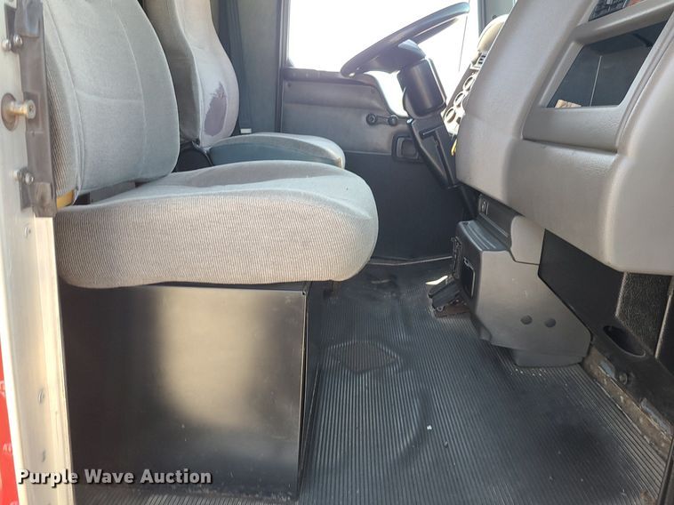 image for item DI3006 2002 Kenworth T300  delivery truck