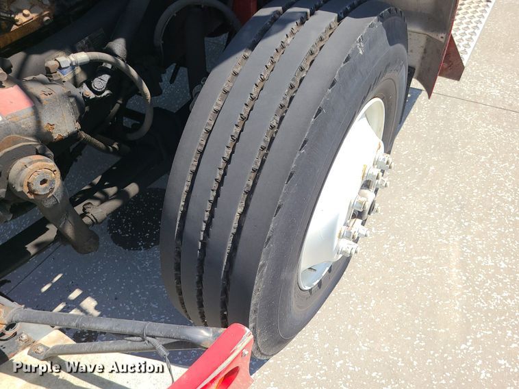 image for item DI3006 2002 Kenworth T300  delivery truck