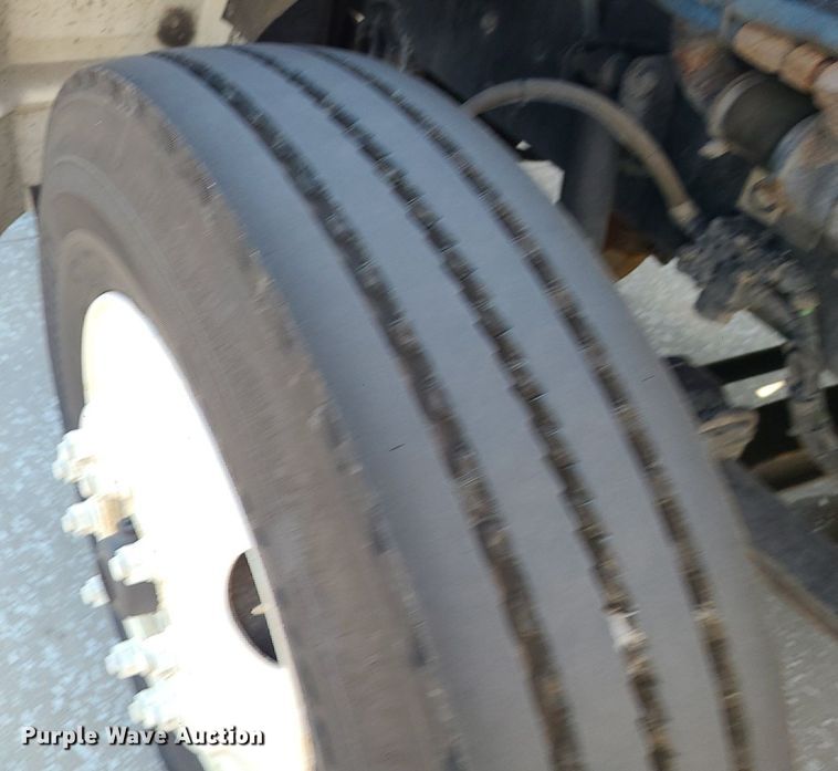 image for item DI3006 2002 Kenworth T300  delivery truck