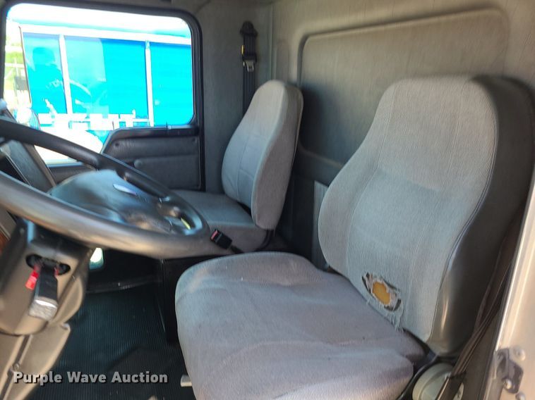 image for item DI3007 2003 Kenworth T300  delivery truck