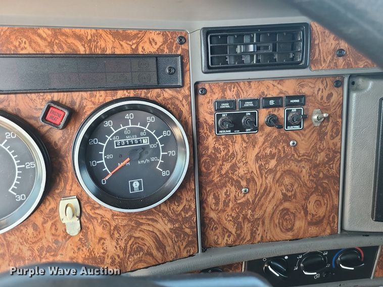 image for item DI3007 2003 Kenworth T300  delivery truck