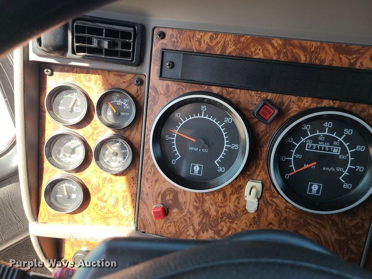 image for item DI3007 2003 Kenworth T300  delivery truck