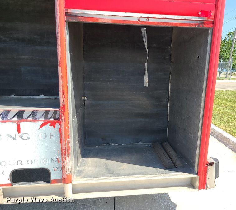 image for item DI3007 2003 Kenworth T300  delivery truck