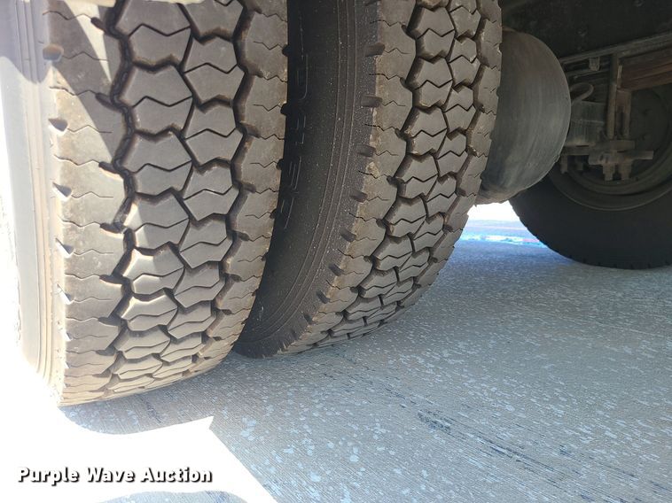 image for item DI3007 2003 Kenworth T300  delivery truck