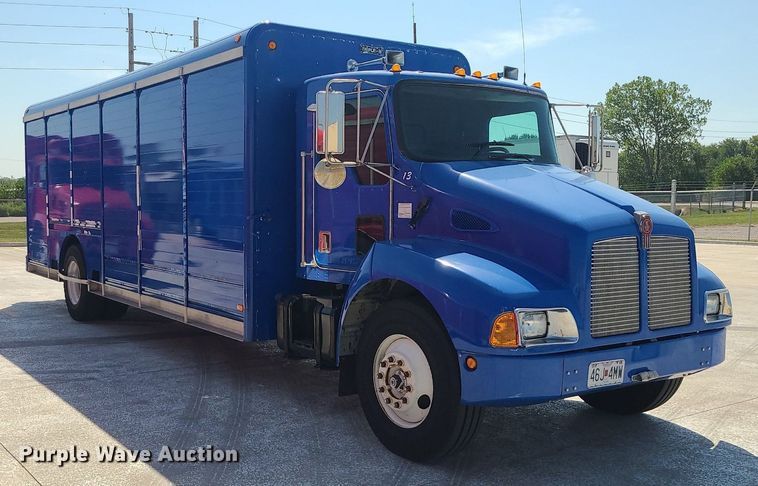 image for item DI3008 2001 Kenworth T300  delivery truck