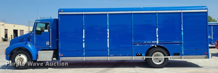 image for item DI3008 2001 Kenworth T300  delivery truck