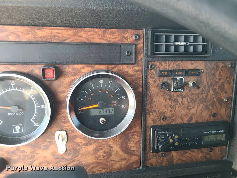 image for item DI3008 2001 Kenworth T300  delivery truck