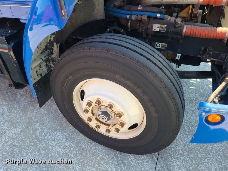 image for item DI3008 2001 Kenworth T300  delivery truck