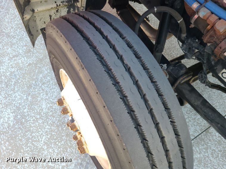 image for item DI3008 2001 Kenworth T300  delivery truck