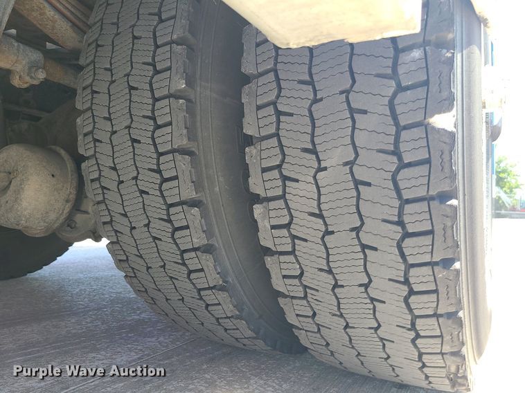 image for item DI3008 2001 Kenworth T300  delivery truck