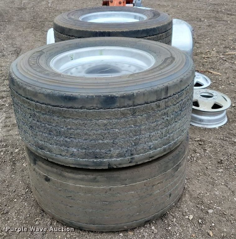 image for item DN4126 (4) Michelin 455/55R22.5 tires and wheels