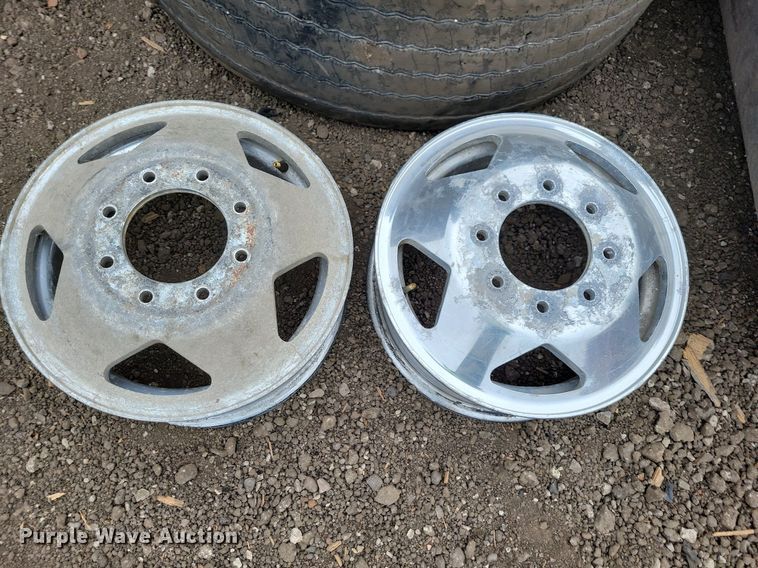 image for item DN4126 (4) Michelin 455/55R22.5 tires and wheels