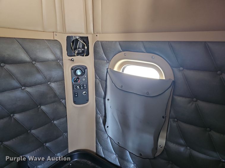 image for item DN8661 2015 Freightliner 122SD  truck