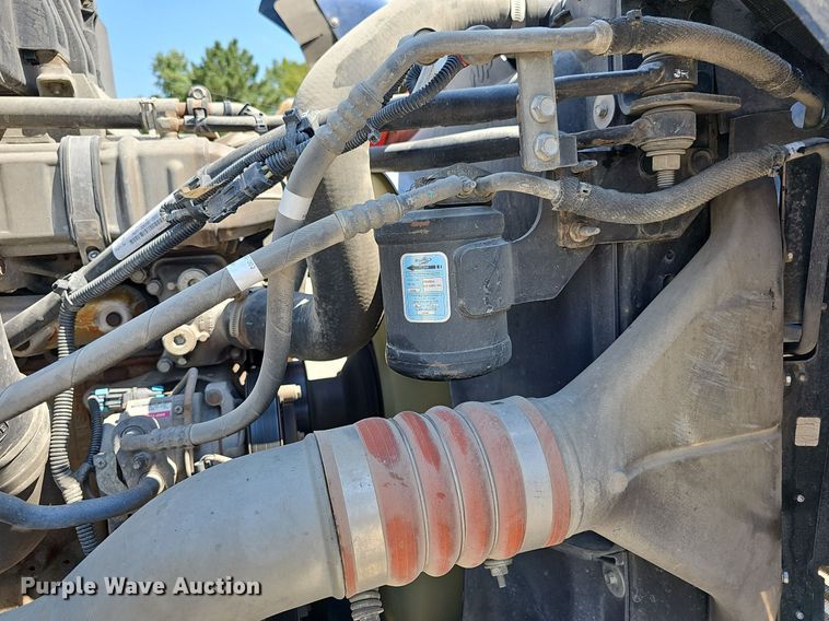 image for item DN8661 2015 Freightliner 122SD  truck