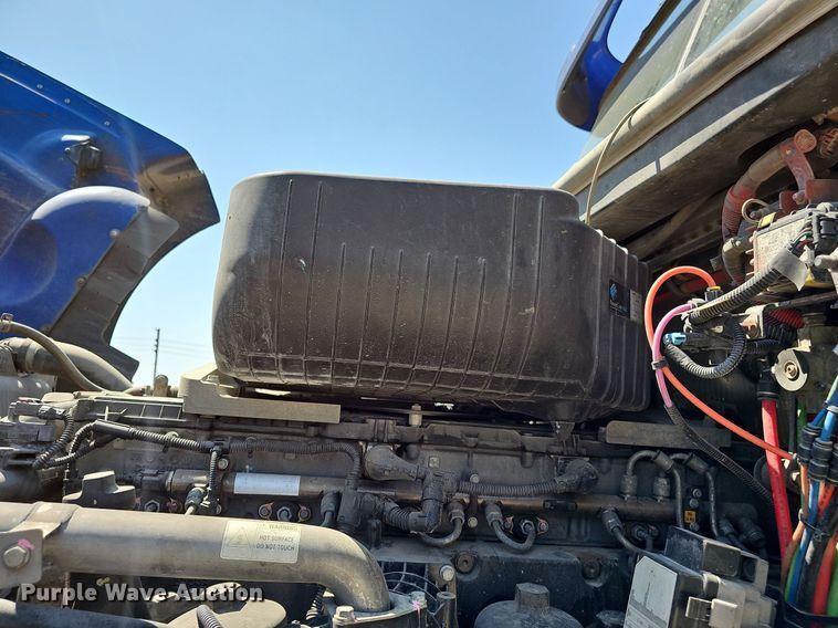 image for item DN8661 2015 Freightliner 122SD  truck