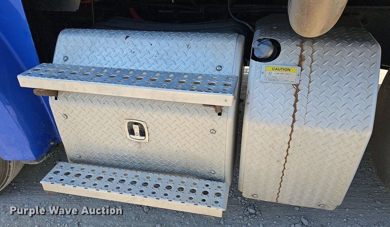 image for item DN8661 2015 Freightliner 122SD  truck