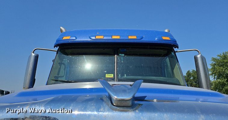 image for item DN8661 2015 Freightliner 122SD  truck