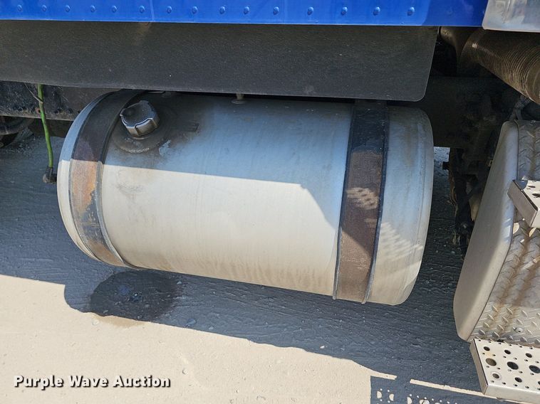 image for item DN8661 2015 Freightliner 122SD  truck