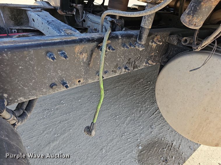 image for item DN8661 2015 Freightliner 122SD  truck