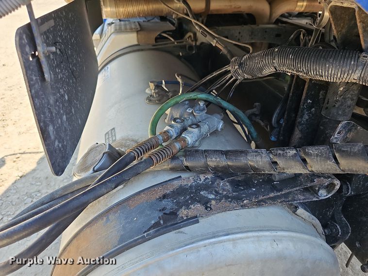 image for item DN8661 2015 Freightliner 122SD  truck