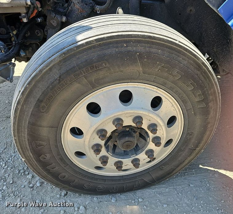 image for item DN8661 2015 Freightliner 122SD  truck