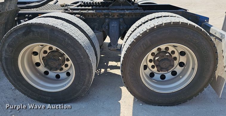 image for item DN8661 2015 Freightliner 122SD  truck