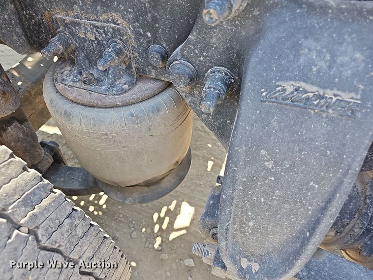 image for item DN8661 2015 Freightliner 122SD  truck