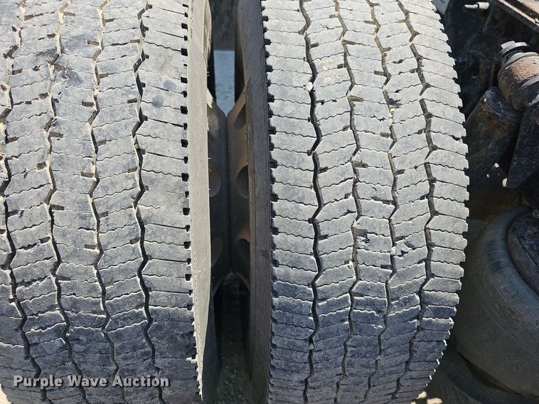 image for item DN8661 2015 Freightliner 122SD  truck