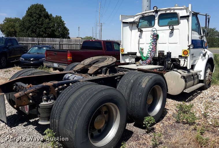 image for item DO3112 2006 Sterling AT9500  semi truck