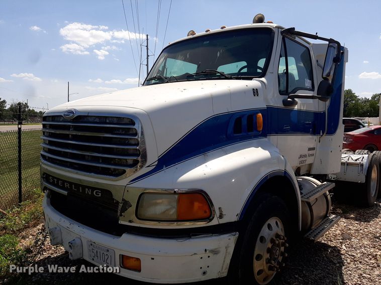 image for item DO3112 2006 Sterling AT9500  semi truck