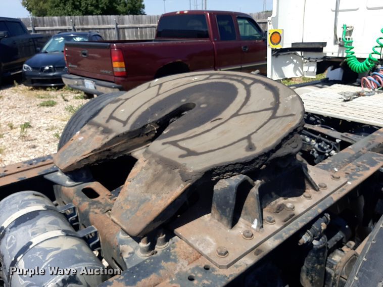 image for item DO3112 2006 Sterling AT9500  semi truck