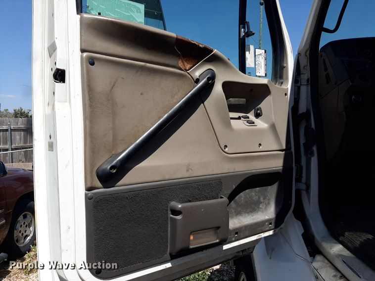 image for item DO3112 2006 Sterling AT9500  semi truck