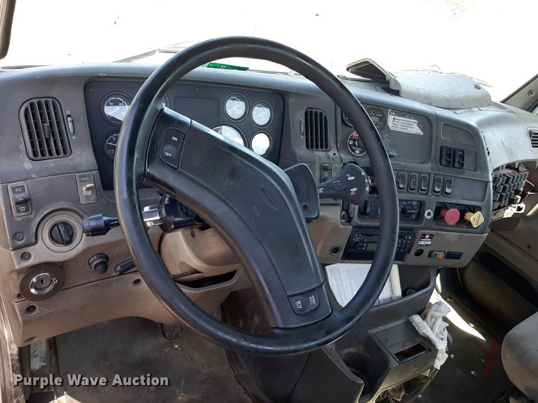 image for item DO3112 2006 Sterling AT9500  semi truck