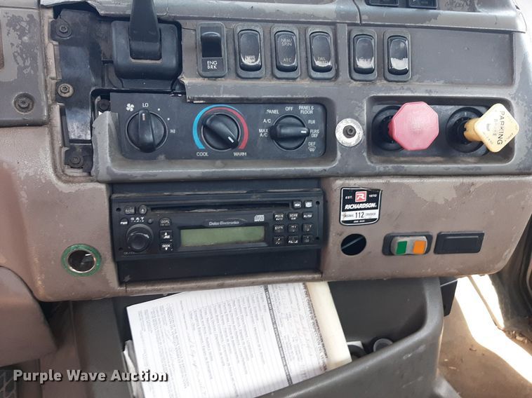 image for item DO3112 2006 Sterling AT9500  semi truck