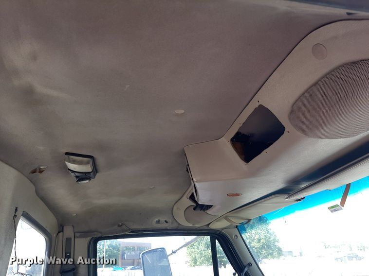 image for item DO3112 2006 Sterling AT9500  semi truck