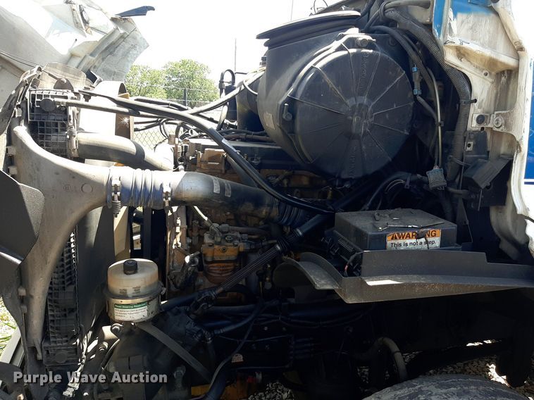 image for item DO3112 2006 Sterling AT9500  semi truck