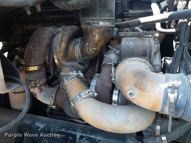 image for item DO3112 2006 Sterling AT9500  semi truck