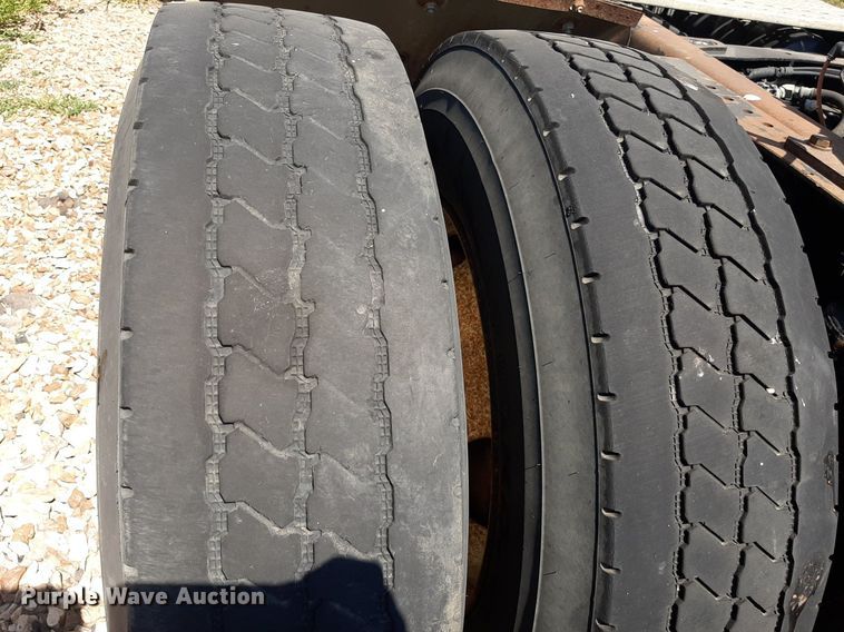 image for item DO3112 2006 Sterling AT9500  semi truck