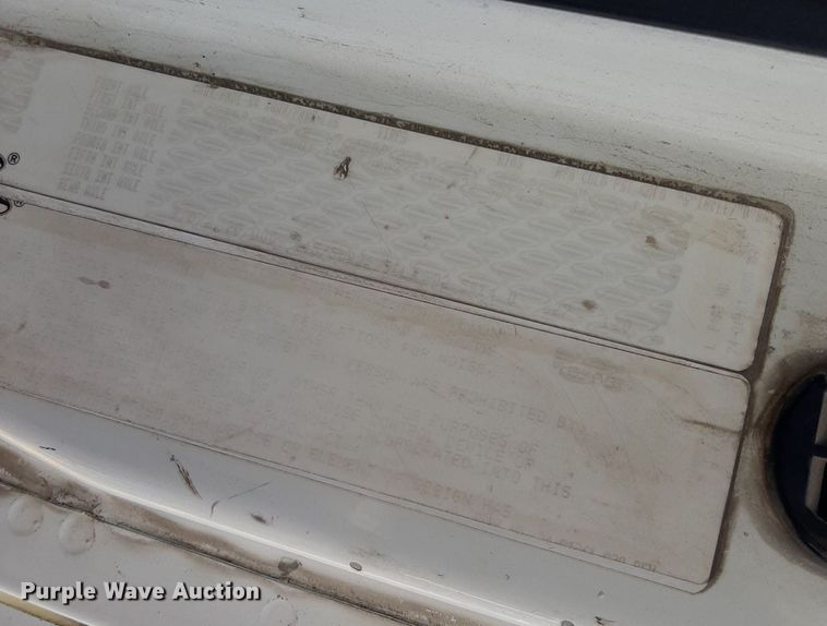 image for item DO3112 2006 Sterling AT9500  semi truck