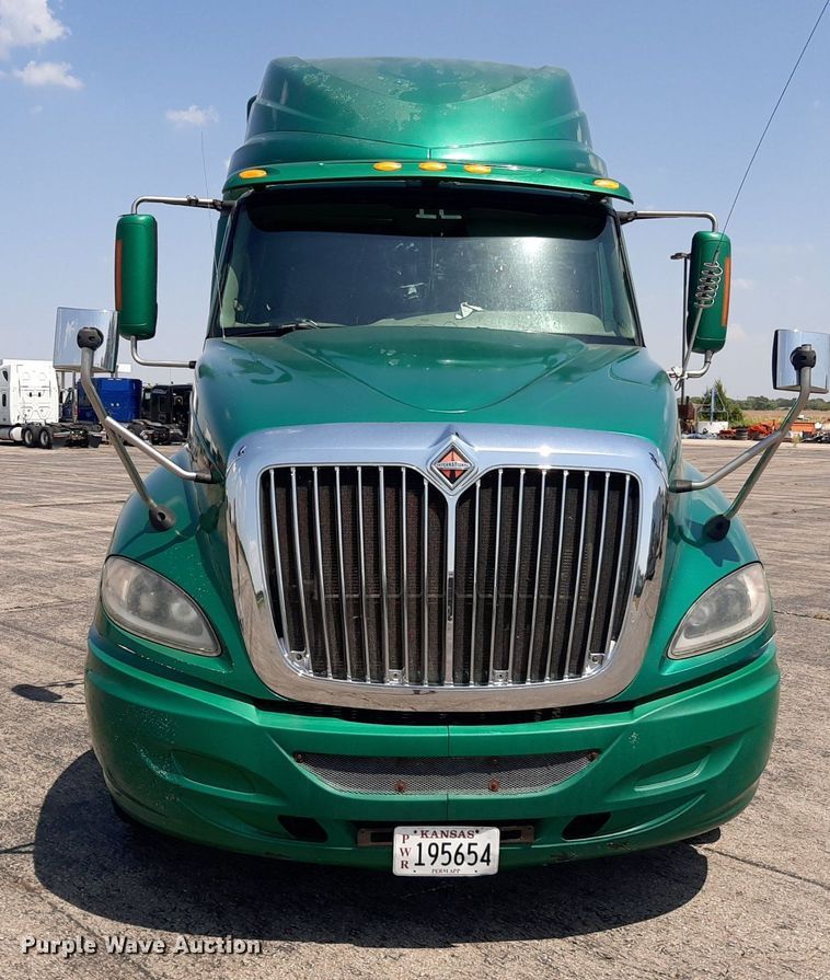 image for item DO3115 2011 International Pro Star Premium  semi truck