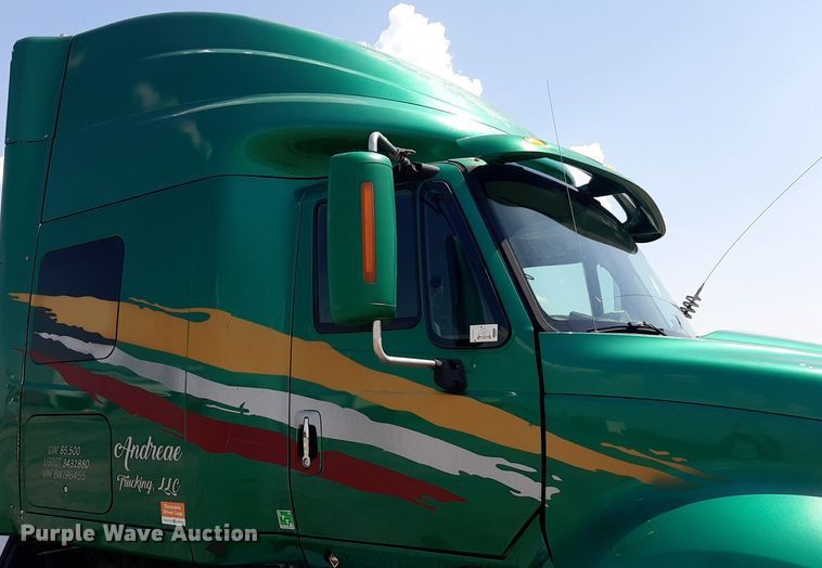 image for item DO3115 2011 International Pro Star Premium  semi truck