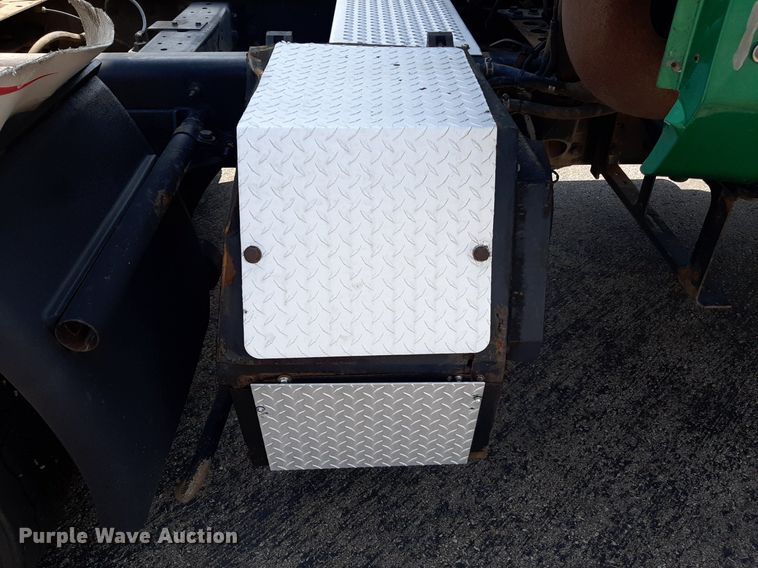 image for item DO3115 2011 International Pro Star Premium  semi truck