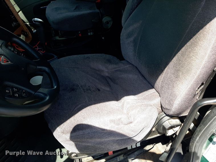 image for item DO3115 2011 International Pro Star Premium  semi truck