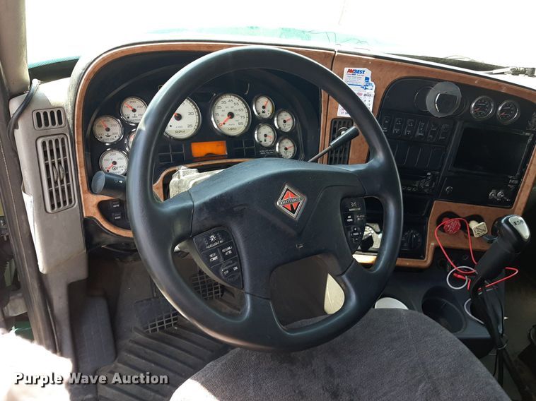 image for item DO3115 2011 International Pro Star Premium  semi truck