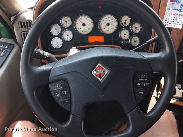 image for item DO3115 2011 International Pro Star Premium  semi truck