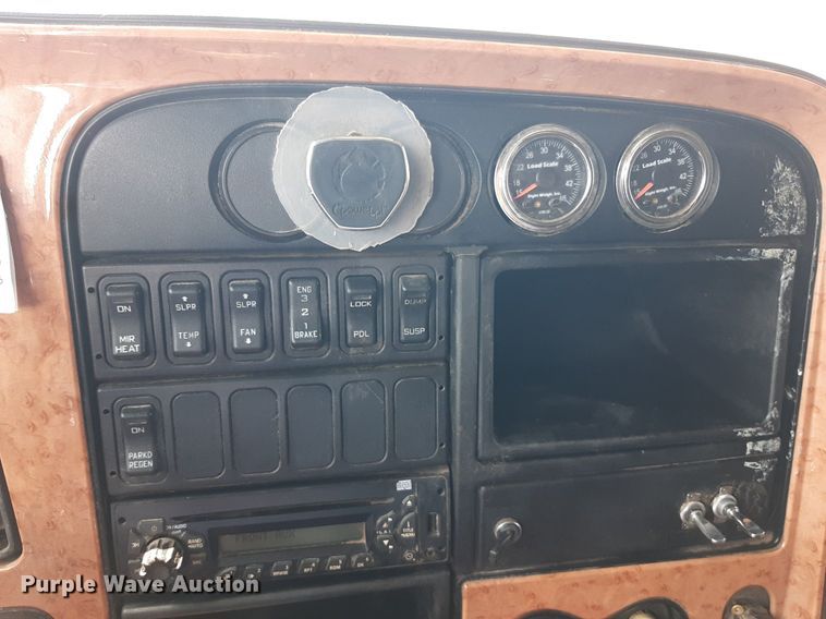 image for item DO3115 2011 International Pro Star Premium  semi truck