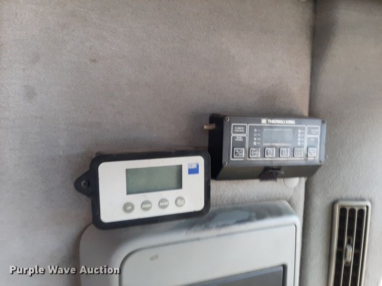 image for item DO3115 2011 International Pro Star Premium  semi truck